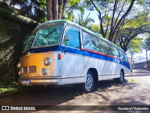 Ônibus Particulares 1J94 na cidade de São Paulo, São Paulo, Brasil, por Vanderci Valentim. Número da foto: #11056503.