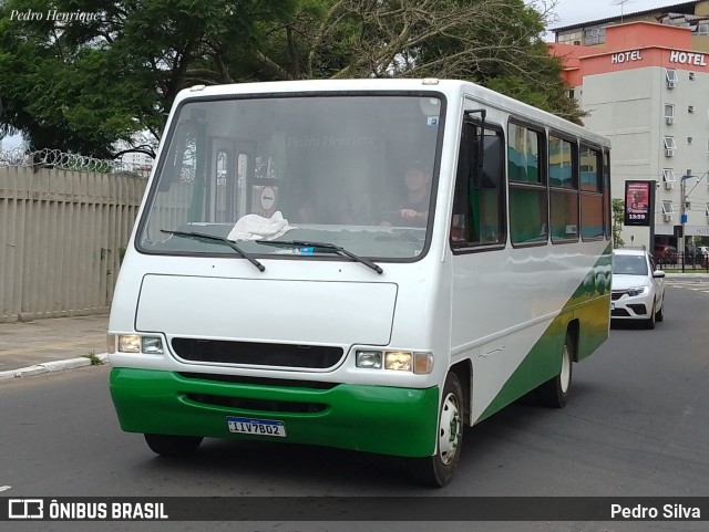 Ônibus Particulares 7B02 na cidade de Porto Alegre, Rio Grande do Sul, Brasil, por Pedro Silva. Número da foto: #11060026.
