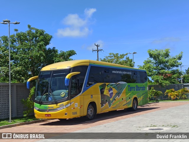 Terra Dourada Transportes e Turismo 1606 na cidade de Sirinhaém, Pernambuco, Brasil, por David Franklin. Número da foto: #11059666.