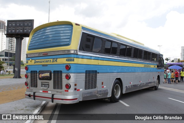 Ônibus Particulares 4222 na cidade de Barueri, São Paulo, Brasil, por Douglas Célio Brandao. ID da foto: 11064336.