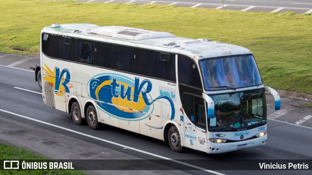 Valdiliz Tur 2002 na cidade de Joinville, Santa Catarina, Brasil, por Vinicius Petris. Número da foto: #11066354.
