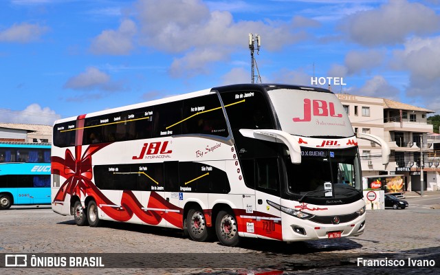 JBL Turismo 7200 na cidade de Balneário Camboriú, Santa Catarina, Brasil, por Francisco Ivano. Número da foto: #11069020.