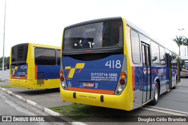 Transportadora Tamboré 418 na cidade de Barueri, São Paulo, Brasil, por Douglas Célio Brandao. Número da foto: #11070748.