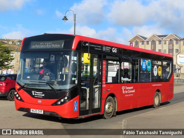 Go Cornwall Bus 2213 na cidade de Penzance, Cornwall, Inglaterra, por Fábio Takahashi Tanniguchi. ID da foto: 11071725.