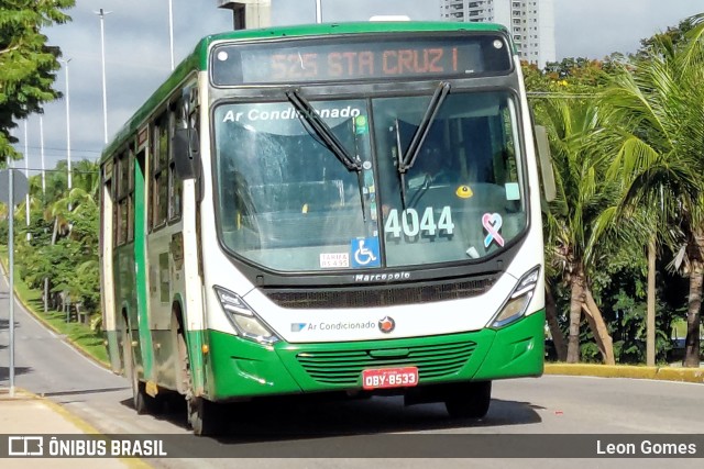 Integração Transportes 4044 na cidade de Cuiabá, Mato Grosso, Brasil, por Leon Gomes. Número da foto: #11075052.