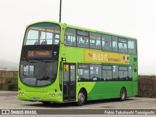 First Bus 37416 na cidade de Penzance, Cornwall, Inglaterra, por Fábio Takahashi Tanniguchi. ID da foto: 11074486.