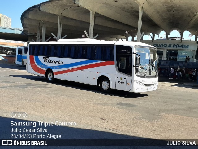 Expresso Vitória de Transportes 13051 na cidade de Porto Alegre, Rio Grande do Sul, Brasil, por JULIO SILVA. Número da foto: #11073689.