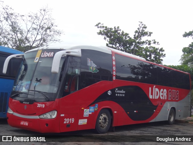 Lider Bus 2019 na cidade de Trindade, Goiás, Brasil, por Douglas Andrez. ID da foto: 11076422.