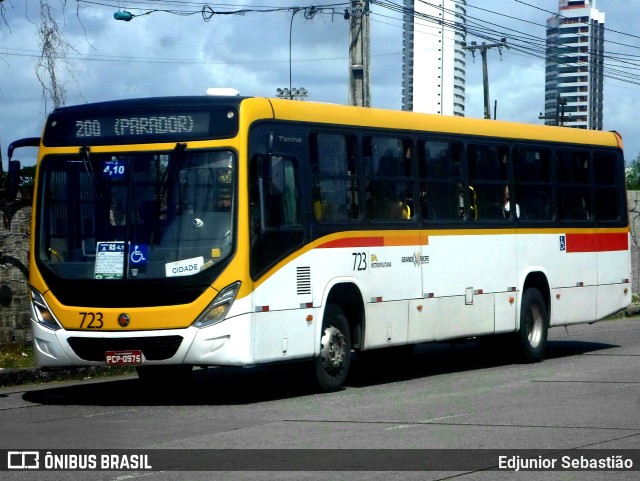 Empresa Metropolitana 723 na cidade de Recife, Pernambuco, Brasil, por Edjunior Sebastião. Número da foto: #11076033.