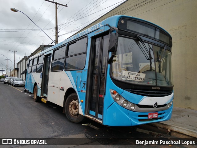 Ônibus Particulares  na cidade de Ibirá, São Paulo, Brasil, por Benjamim Paschoal Lopes. Número da foto: #11075566.
