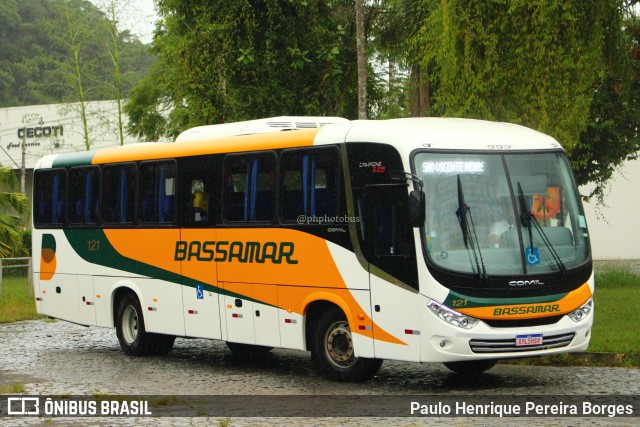 Viação Bassamar 121 na cidade de Juiz de Fora, Minas Gerais, Brasil, por Paulo Henrique Pereira Borges. Número da foto: #11007705.