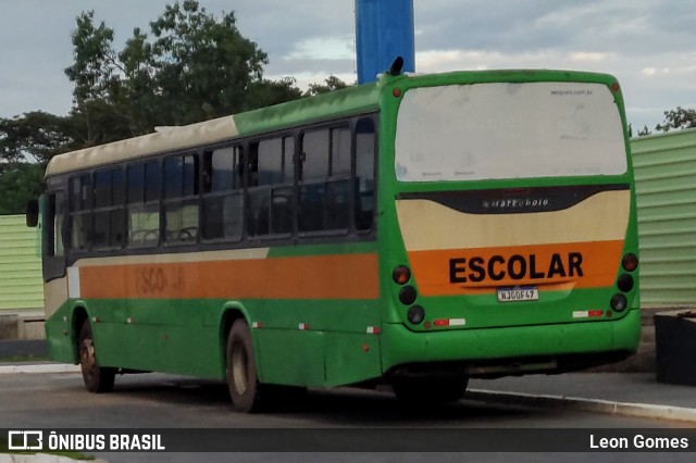 Escolares 8218 na cidade de Várzea Grande, Mato Grosso, Brasil, por Leon Gomes. ID da foto: 11007551.