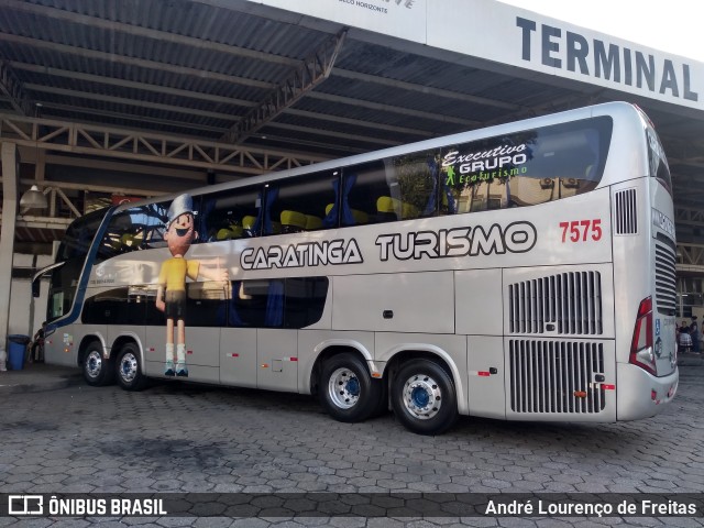 Caratinga Turismo 7575 na cidade de Ipatinga, Minas Gerais, Brasil, por André Lourenço de Freitas. ID da foto: 11079219.