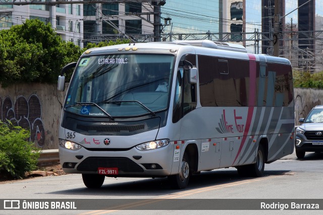 Expresso Line Tour 365 na cidade de São Paulo, São Paulo, Brasil, por Rodrigo Barraza. ID da foto: 11078829.