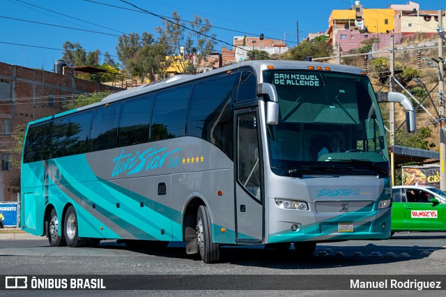 Turistar 2215 na cidade de San Miguel de Allende, Guanajuato, México, por Manuel Rodriguez. ID da foto: 11078667.