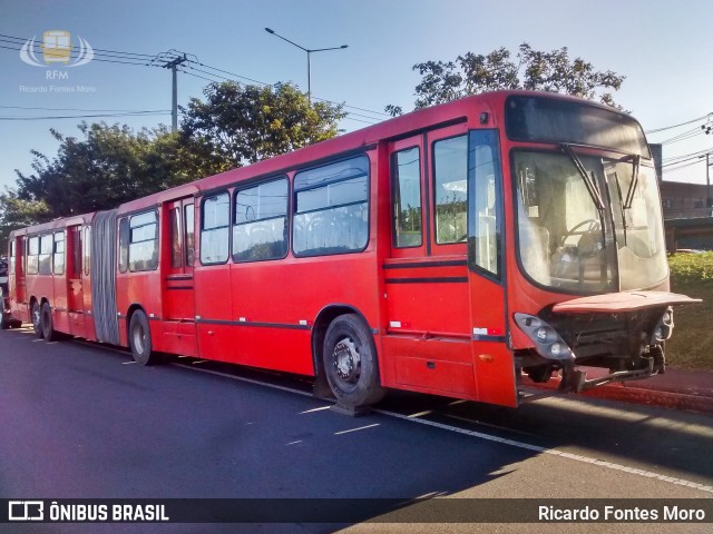 Sucata e Desmanches HR037 na cidade de Curitiba, Paraná, Brasil, por Ricardo Fontes Moro. Número da foto: #11012769.