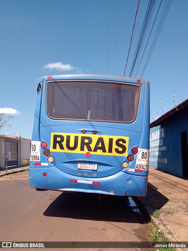 Ônibus Particulares  na cidade de Barrinha, São Paulo, Brasil, por Jonas Miranda. Número da foto: #11014329.
