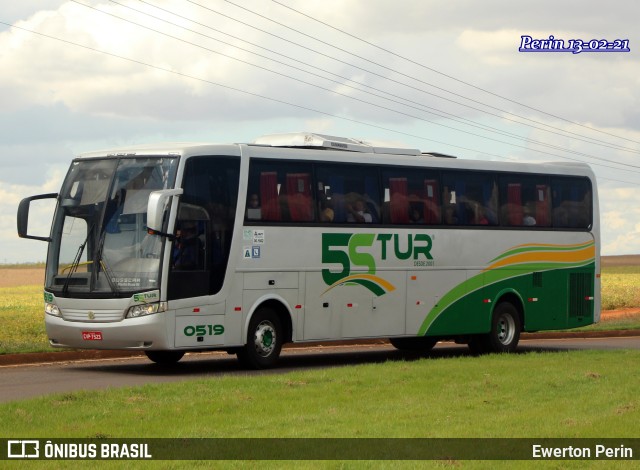 5S Tur 0519 na cidade de Ubiratã, Paraná, Brasil, por Ewerton Perin. ID da foto: 11014734.