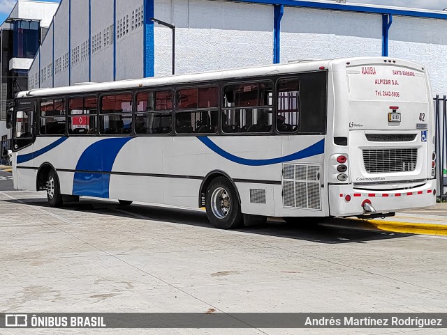 Alpizar 42 na cidade de Alajuela, Alajuela, Costa Rica, por Andrés Martínez Rodríguez. Número da foto: #11015879.