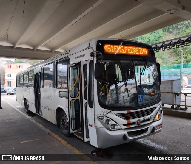 Transportes Blanco RJ 136.001 na cidade de Rio de Janeiro, Rio de Janeiro, Brasil, por Walace dos Santos. ID da foto: 11014152.