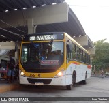 Empresa Metropolitana 266 na cidade de Recife, Pernambuco, Brasil, por Luan Timóteo. ID da foto: :id.