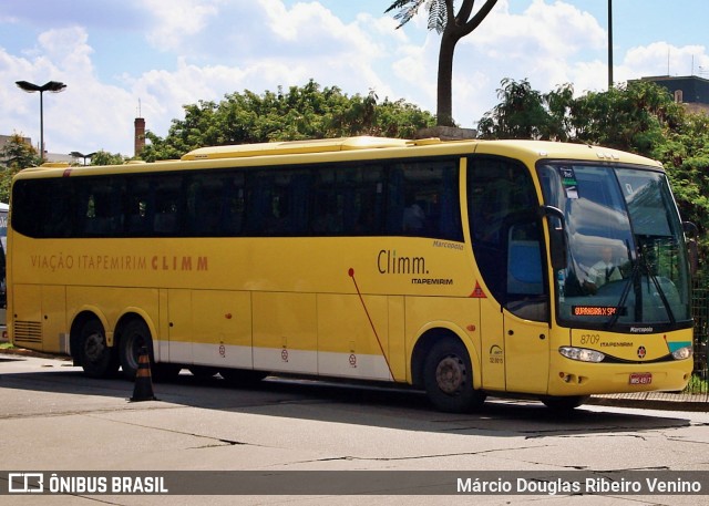 Viação Itapemirim 8709 na cidade de São Paulo, São Paulo, Brasil, por Márcio Douglas Ribeiro Venino. Número da foto: #11021845.