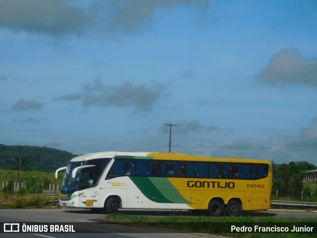 Empresa Gontijo de Transportes 19040 na cidade de Escada, Pernambuco, Brasil, por Pedro Francisco Junior. ID da foto: 11022272.