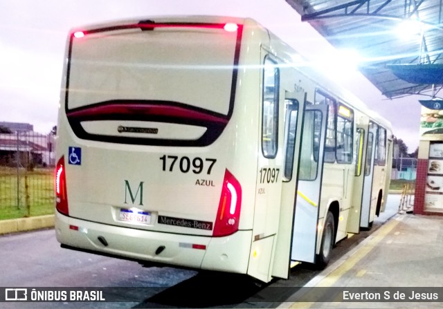 Expresso Azul 17097 na cidade de Pinhais, Paraná, Brasil, por Everton S de Jesus. Número da foto: #11023223.
