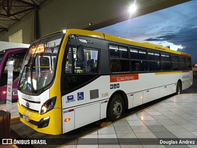 Viação Araguarina 3186 na cidade de Goiânia, Goiás, Brasil, por Douglas Andrez. Número da foto: #11024144.