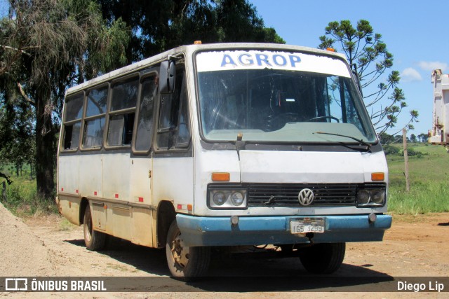 Ônibus Particulares 3299 na cidade de Cerro Negro, Santa Catarina, Brasil, por Diego Lip. ID da foto: 11081428.