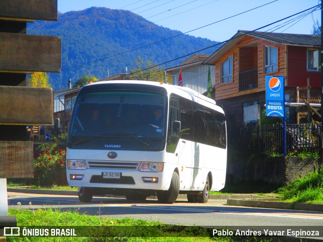 Ônibus Particulares 58 na cidade de Cochamó, Llanquihue, Los Lagos, Chile, por Pablo Andres Yavar Espinoza. ID da foto: 11082490.