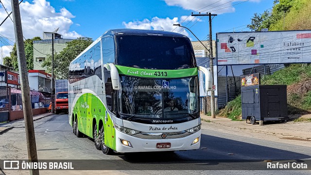 Viação Pedra do Anta 4313 na cidade de Ponte Nova, Minas Gerais, Brasil, por Rafael Cota. Número da foto: #11104307.