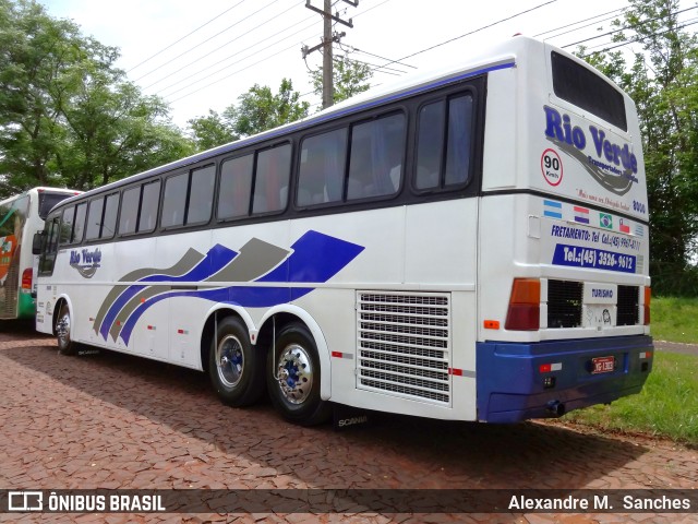 Rio Verde Transportadora Turística 8000 na cidade de Foz do Iguaçu, Paraná, Brasil, por Alexandre M.  Sanches. ID da foto: 11104522.