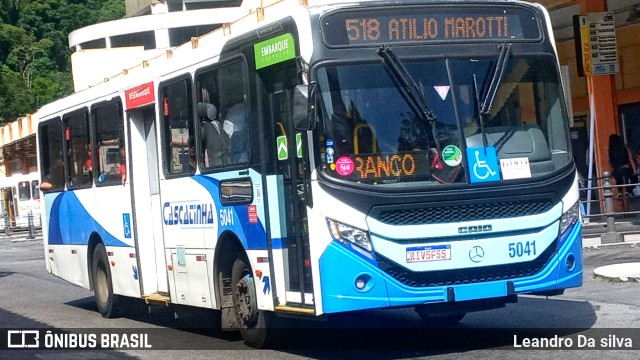 Viação Cascatinha 5041 na cidade de Petrópolis, Rio de Janeiro, Brasil, por Leandro Da silva. ID da foto: 11106468.