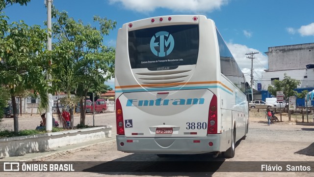 Emtram 3880 na cidade de Tanhaçu, Bahia, Brasil, por Flávio  Santos. Número da foto: #11110715.