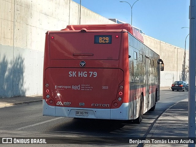 Buses Alfa S.A. 3033 na cidade de Independencia, Santiago, Metropolitana de Santiago, Chile, por Benjamín Tomás Lazo Acuña. Número da foto: #11116514.