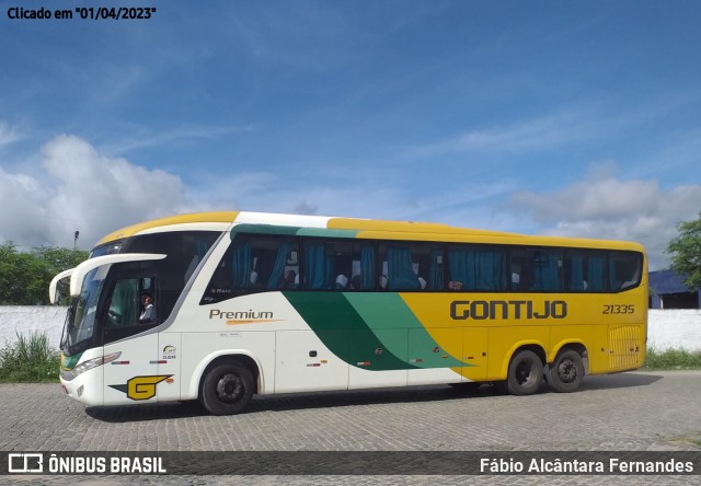 Empresa Gontijo de Transportes 21335 na cidade de Caruaru, Pernambuco, Brasil, por Fábio Alcântara Fernandes. ID da foto: 11119198.