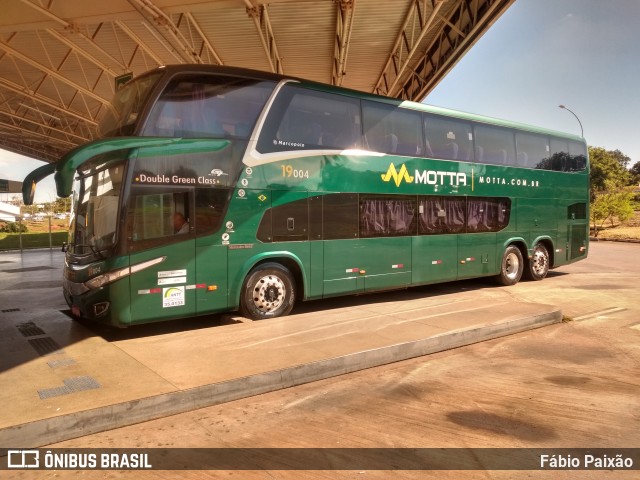 Viação Motta 19004 na cidade de Brasília, Distrito Federal, Brasil, por Fábio Paixão. Número da foto: #11120257.