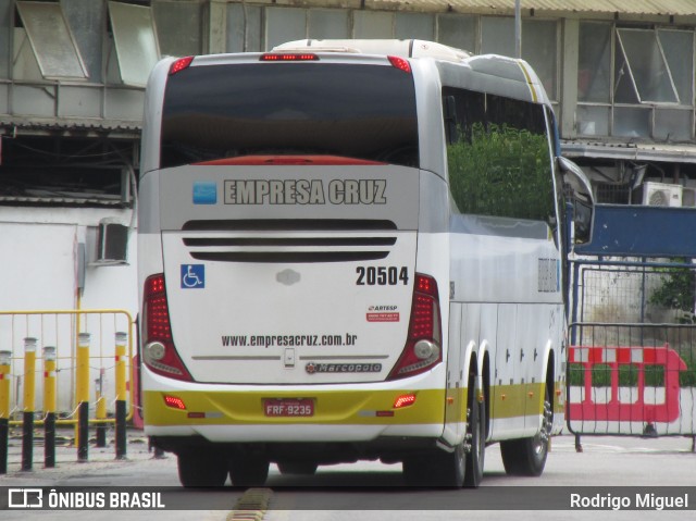 Empresa Cruz 20504 na cidade de Rio de Janeiro, Rio de Janeiro, Brasil, por Rodrigo Miguel. ID da foto: 11122313.