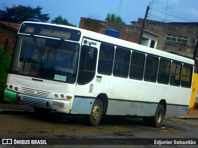Ônibus Particulares 1695 na cidade de Aliança, Pernambuco, Brasil, por Edjunior Sebastião. Número da foto: #11122247.