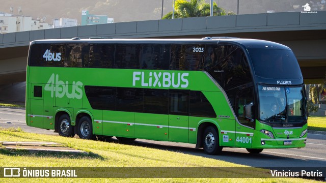 FlixBus Transporte e Tecnologia do Brasil 44001 na cidade de Florianópolis, Santa Catarina, Brasil, por Vinicius Petris. Número da foto: #11125860.