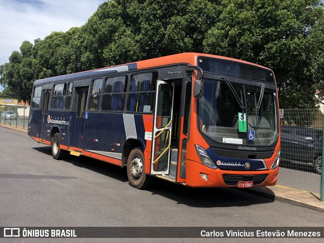 Expresso Adamantina 127605 na cidade de Araçatuba, São Paulo, Brasil, por Carlos Vinicius Estevão Menezes. Número da foto: #11124607.