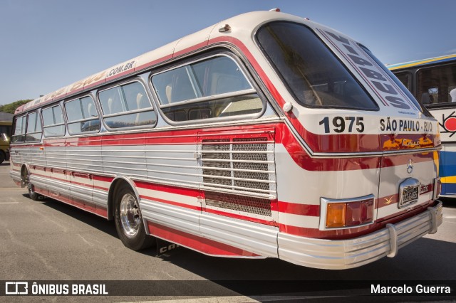 Vip Bus Comércio de Ônibus 1975 na cidade de Barueri, São Paulo, Brasil, por Marcelo Guerra. Número da foto: #11084328.