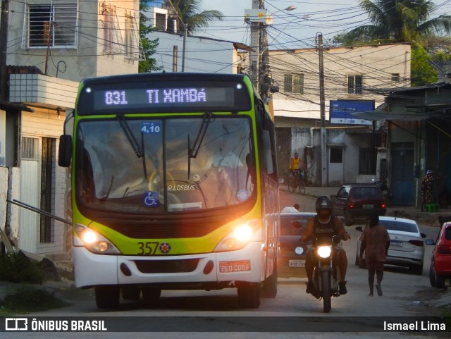 Rodoviária Caxangá 357 na cidade de Olinda, Pernambuco, Brasil, por Ismael Lima. Número da foto: #11085984.