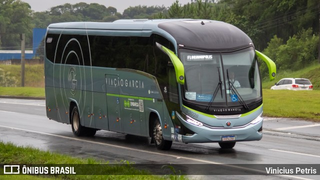 Viação Garcia 82028 na cidade de Joinville, Santa Catarina, Brasil, por Vinicius Petris. Número da foto: #11085515.
