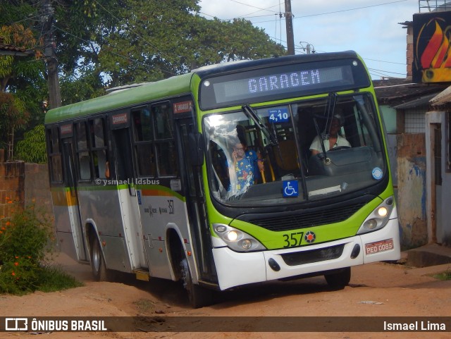 Rodoviária Caxangá 357 na cidade de Oliveira, Minas Gerais, Brasil, por Ismael Lima. ID da foto: 11086010.