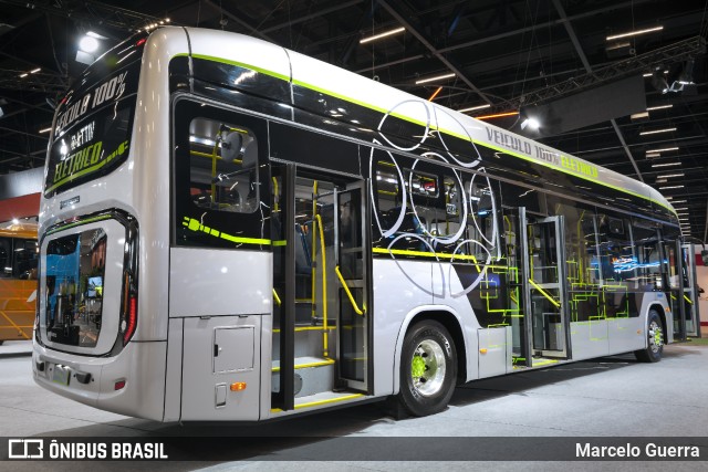 Marcopolo  na cidade de São Paulo, São Paulo, Brasil, por Marcelo Guerra. Número da foto: #11131446.