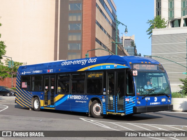 New York City Transit Authority 9718 na cidade de New York, New York, Estados Unidos, por Fábio Takahashi Tanniguchi. Número da foto: #11131105.