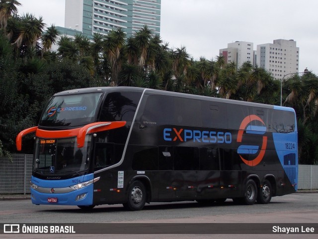 Expresso Transporte e Turismo Ltda. 18224 na cidade de Curitiba, Paraná, Brasil, por Shayan Lee. ID da foto: 11134761.