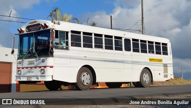 Autobuses sin identificación - Costa Rica  na cidade de Paraíso, Paraíso, Cartago, Costa Rica, por Jose Andres Bonilla Aguilar. ID da foto: 11135374.